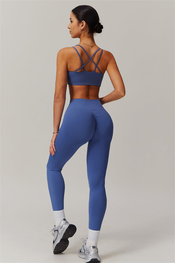 El conjunto de 2 piezas de sujetador deportivo y leggings Nova