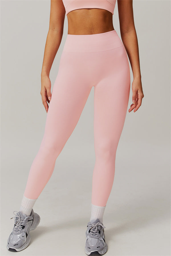 El conjunto de 2 piezas de sujetador deportivo y leggings Nova