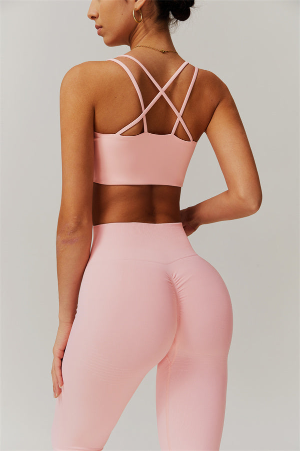 El conjunto de 2 piezas de sujetador deportivo y leggings Nova