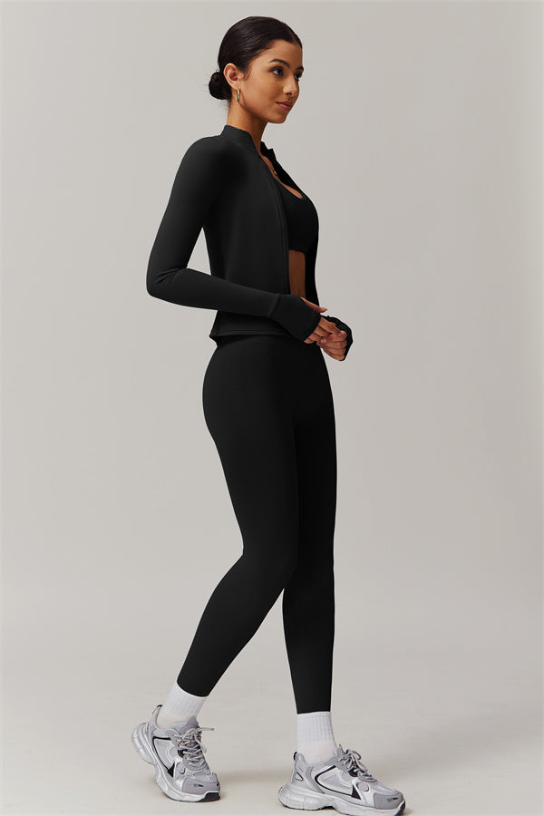 El conjunto de 2 piezas de chaqueta y leggings Nova