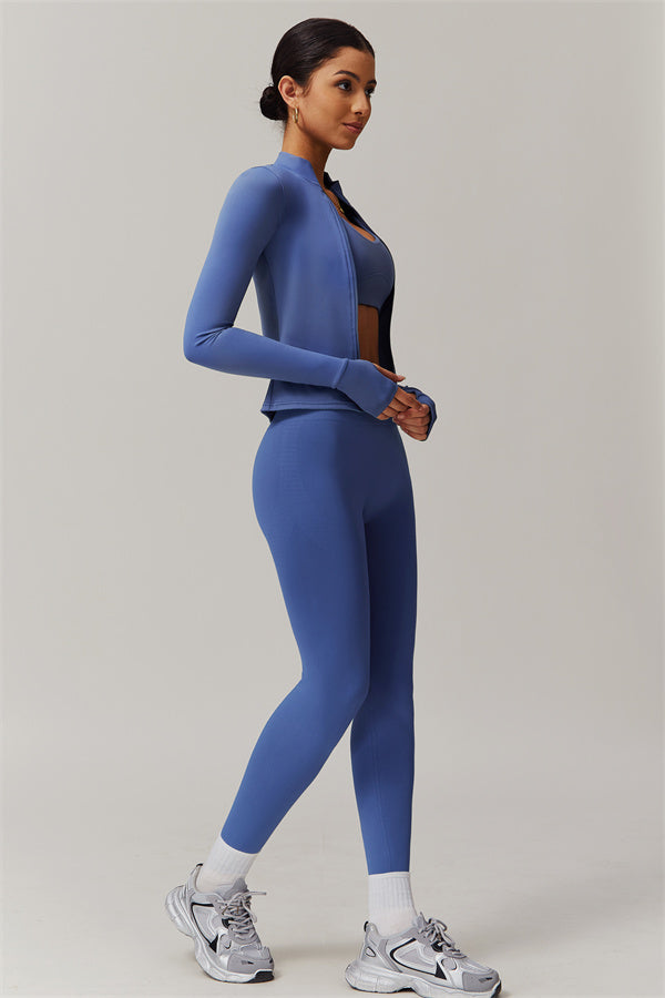 El conjunto de 2 piezas de chaqueta y leggings Nova