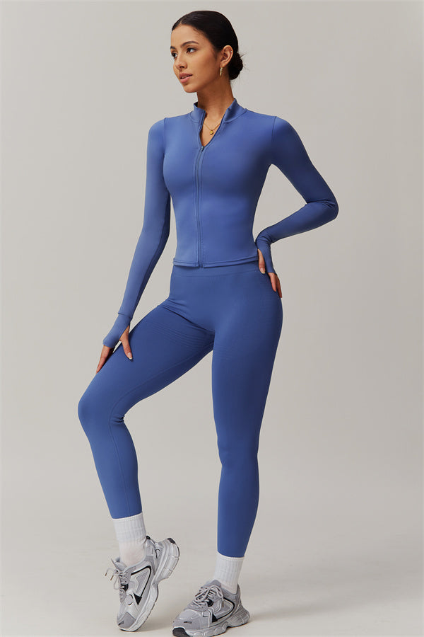 El conjunto de 2 piezas de chaqueta y leggings Nova