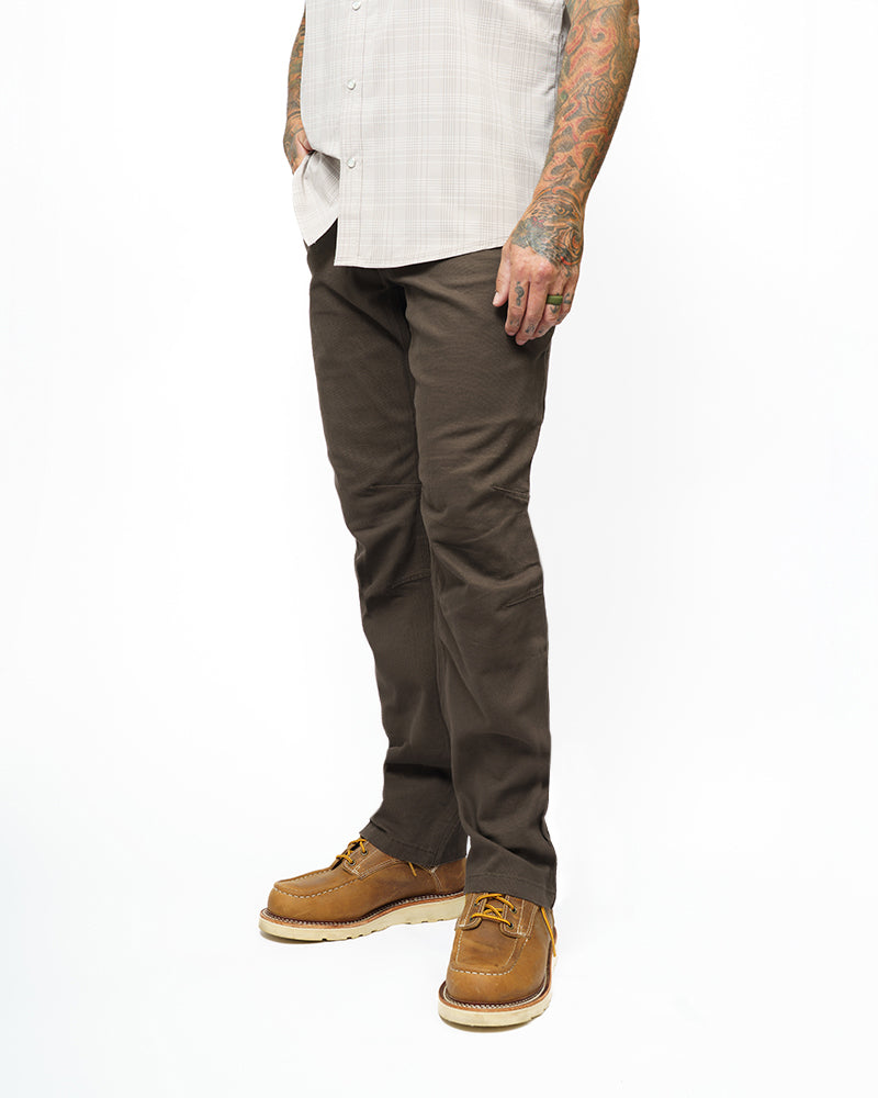 Pantalones Trailblazer Corte Entallado - MARRÓN OSCURO