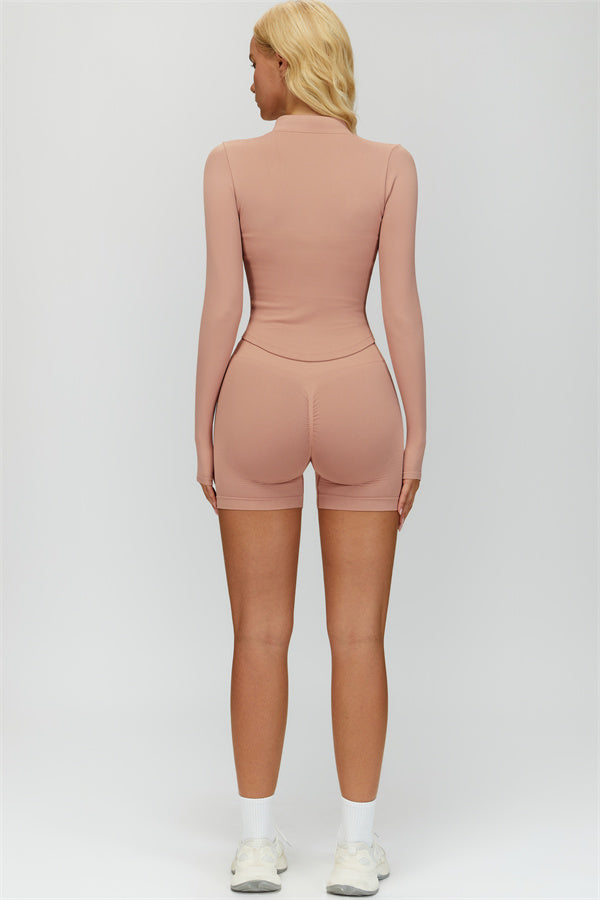 Conjunto de 3 piezas Delight: Chaqueta, Sujetador deportivo y Pantalones cortos