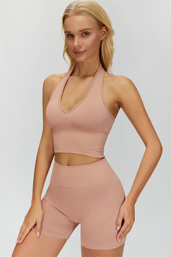 El conjunto de 2 piezas de top halter y shorts Delight