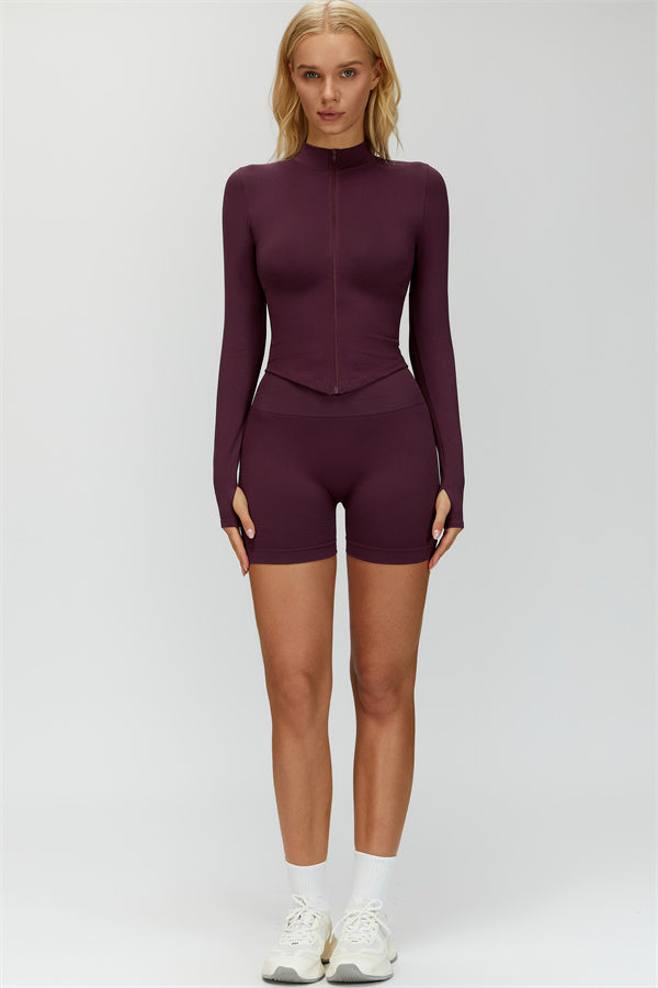 Conjunto de 3 piezas Delight: Chaqueta, Sujetador deportivo y Pantalones cortos