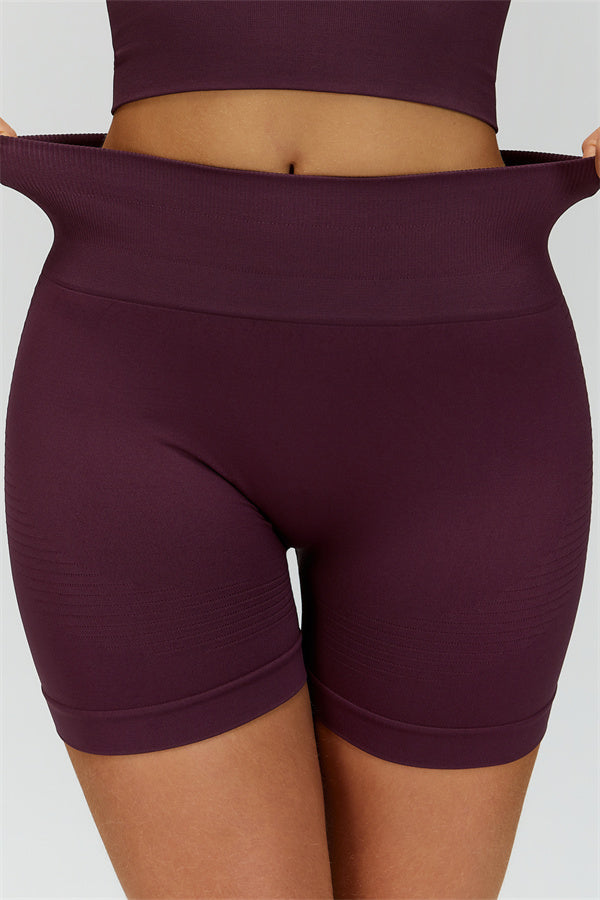 Conjunto de 3 piezas Delight: Chaqueta, Sujetador deportivo y Pantalones cortos