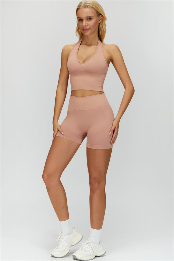 El conjunto de 2 piezas de top halter y shorts Delight