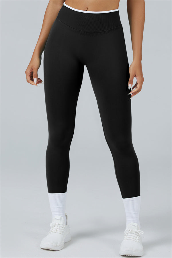 El conjunto de 2 piezas de leggings y sujetador deportivo Elevate