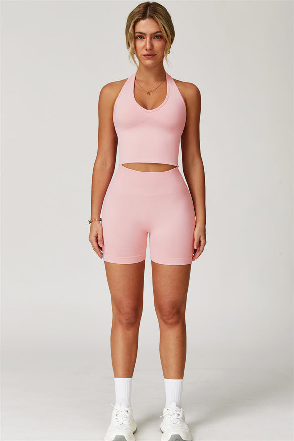 El conjunto de 2 piezas de top halter y shorts Delight