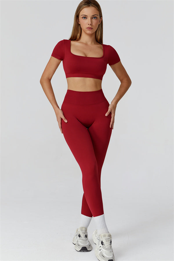 Conjunto de 2 piezas Reign Crop Top y Leggings