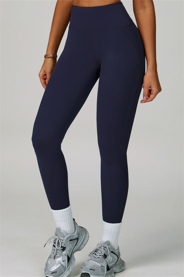 Conjunto de 2 piezas de leggings y sujetador deportivo de cuello halter atrevido
