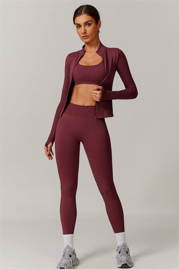 Conjunto de 3 piezas Nova Luxe: chaqueta, sujetador deportivo y leggings