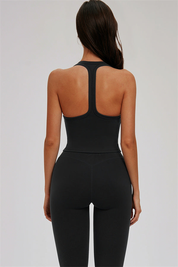 El conjunto de dos piezas Svelte Tank Top y Leggings