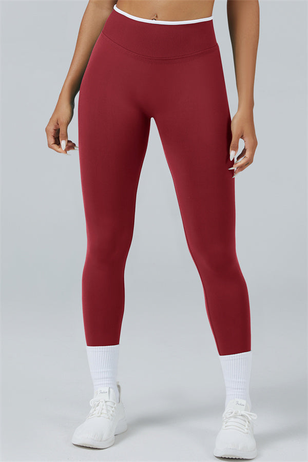 El conjunto de 2 piezas de leggings y sujetador deportivo Elevate