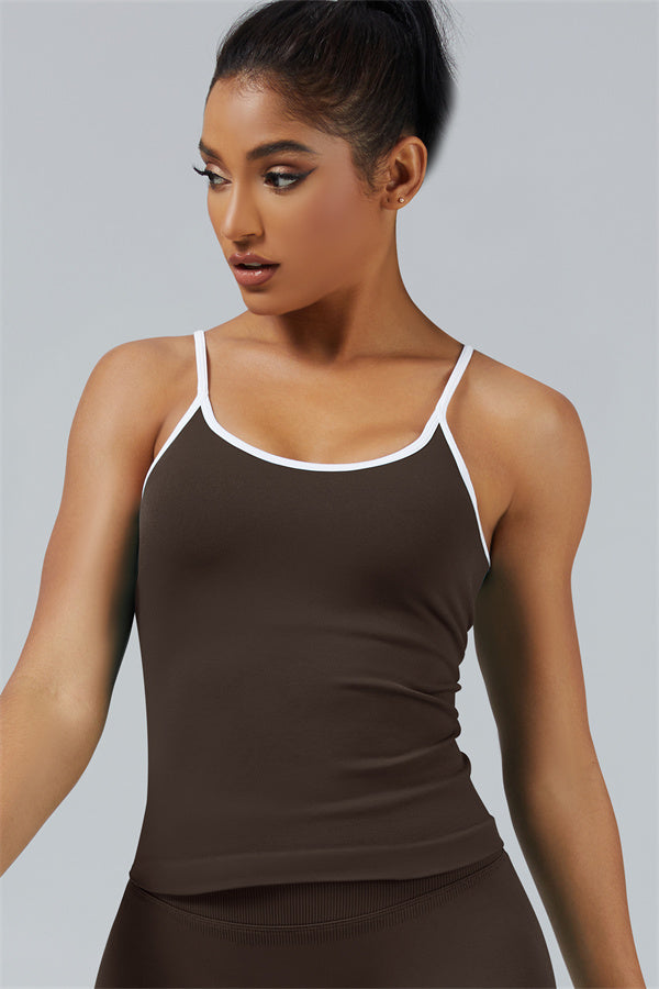 El conjunto de 2 piezas de top corto y leggings Elevate