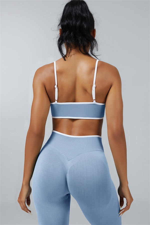 El conjunto de 2 piezas de leggings y sujetador deportivo Elevate