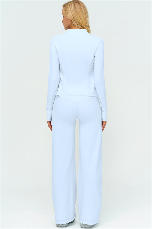 El conjunto de 3 piezas de chaqueta Twirl con cremallera, top halter y pantalones rectos nuevos