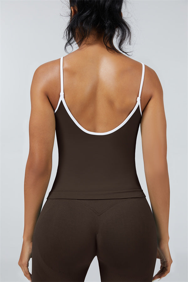 El conjunto de 2 piezas de top corto y leggings Elevate