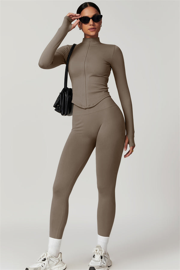 El conjunto de 2 piezas Delight Jacket y Leggings