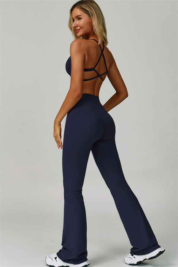 Conjunto de 2 piezas de sujetador deportivo atrevido con espalda cruzada y leggings acampanados