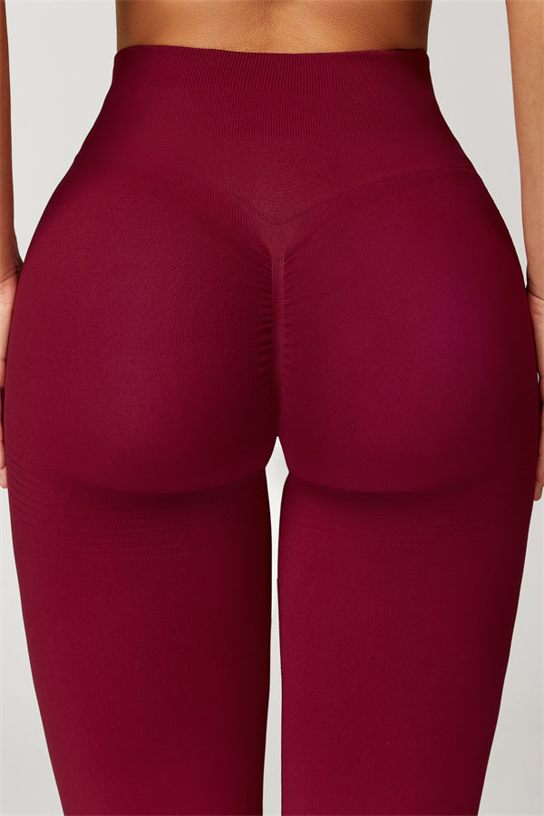 El conjunto de 3 piezas de chaqueta, sujetador deportivo y leggings Delight
