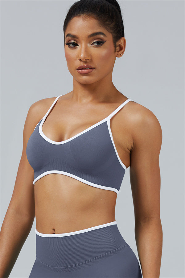 El conjunto de 2 piezas de leggings y sujetador deportivo Elevate