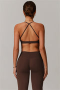 El set de 2 piezas de bralette deportivo delicado y leggings acampanados
