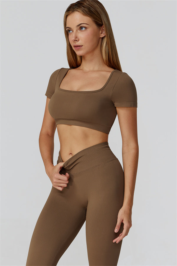 Conjunto de 2 piezas Reign Crop Top y Leggings