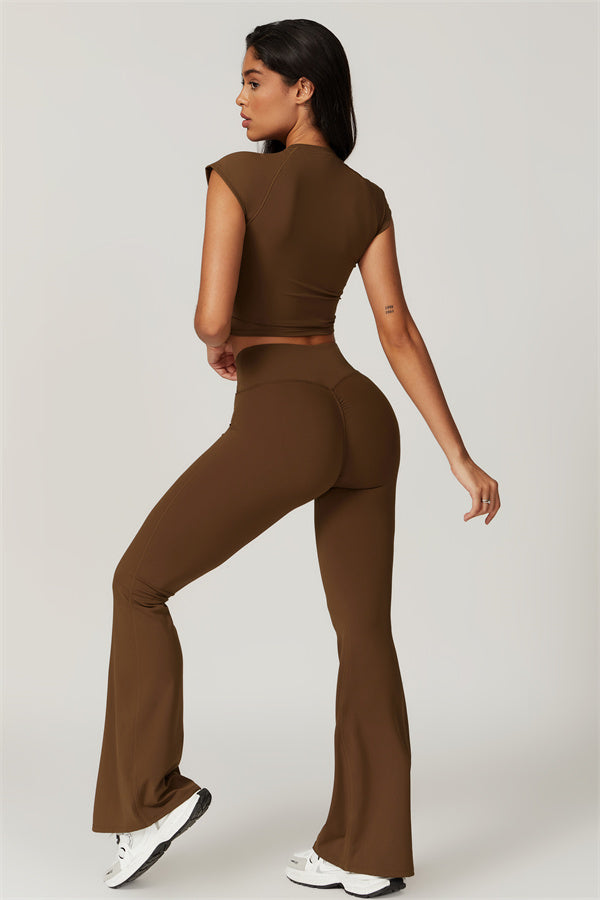 Conjunto de 2 piezas de camiseta y pantalones acampanados Sophia