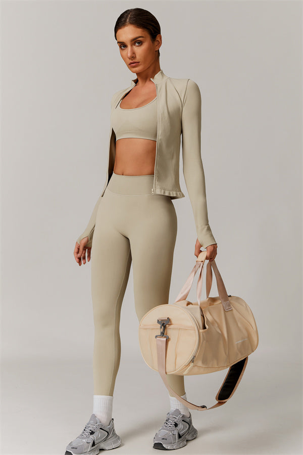 Conjunto de 3 piezas Nova Luxe: chaqueta, sujetador deportivo y leggings