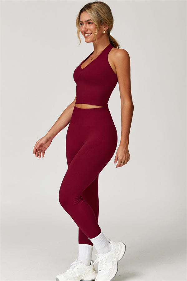 El conjunto de 3 piezas de chaqueta, sujetador deportivo y leggings Delight