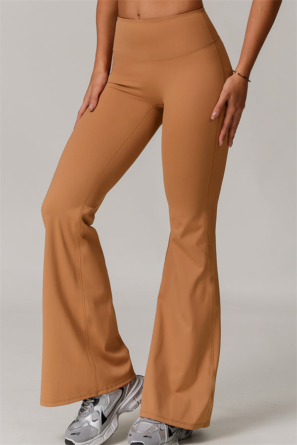 Los leggings delicados de pernera acampanada