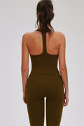 El conjunto de dos piezas Svelte Tank Top y Leggings
