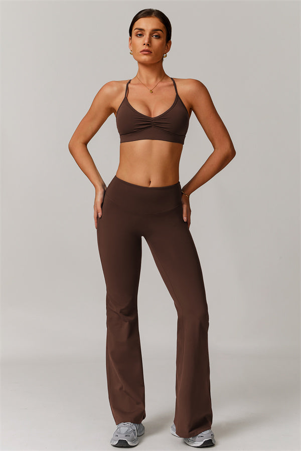 Los leggings delicados de pernera acampanada