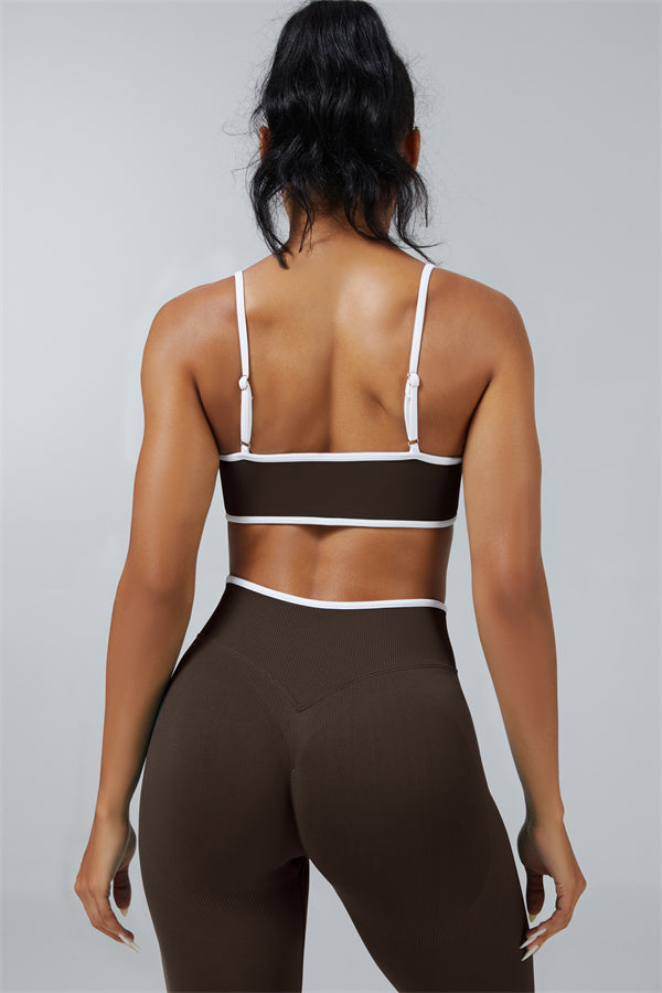 El conjunto de 2 piezas de leggings y sujetador deportivo Elevate