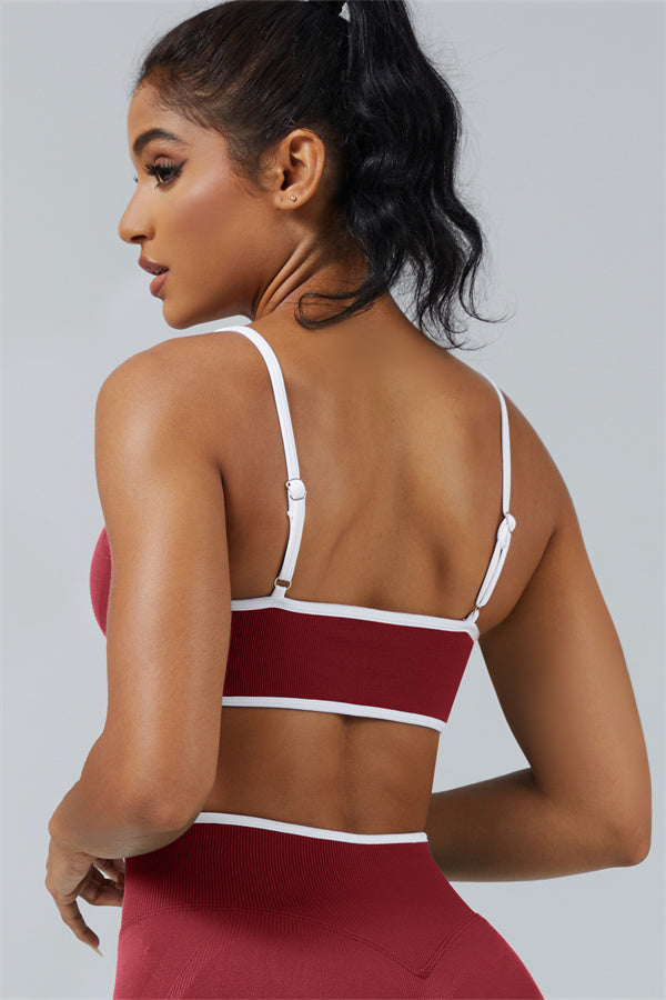 El conjunto de 2 piezas de leggings y sujetador deportivo Elevate