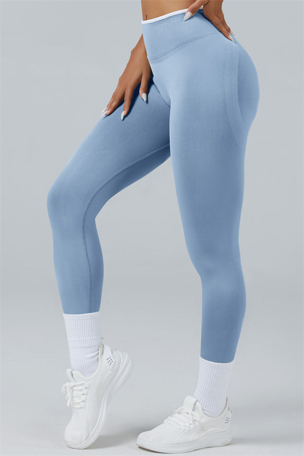 El conjunto de 2 piezas de leggings y sujetador deportivo Elevate