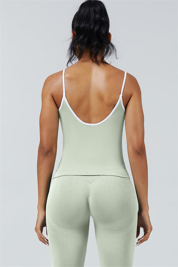 El conjunto de 2 piezas de top corto y leggings Elevate