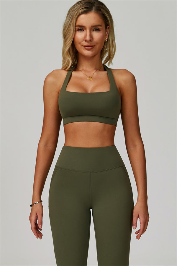Conjunto de 2 piezas de leggings y sujetador deportivo de cuello halter atrevido