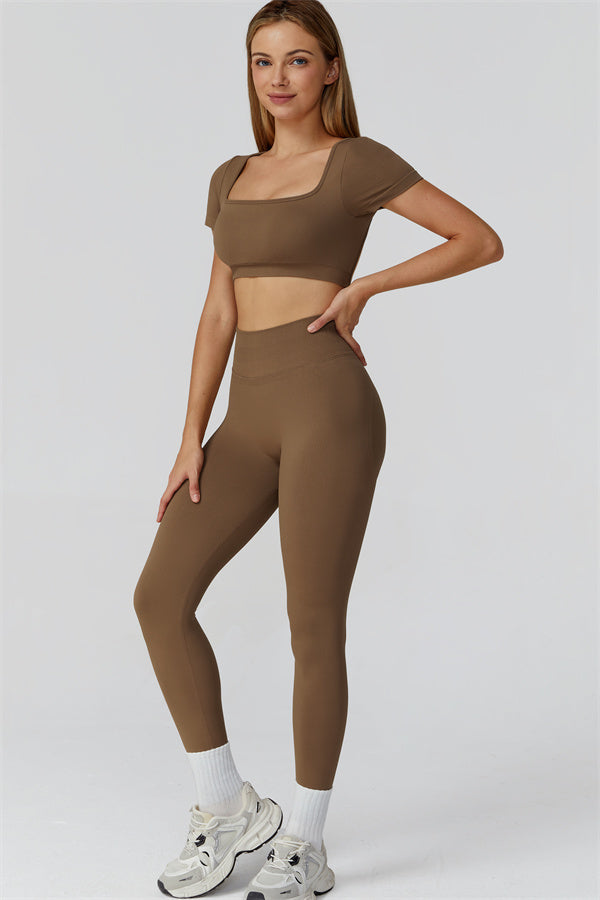 Conjunto de 2 piezas Reign Crop Top y Leggings