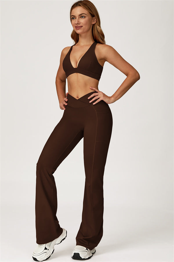 El conjunto de 2 piezas de sujetador deportivo y leggings acampanados Glacier