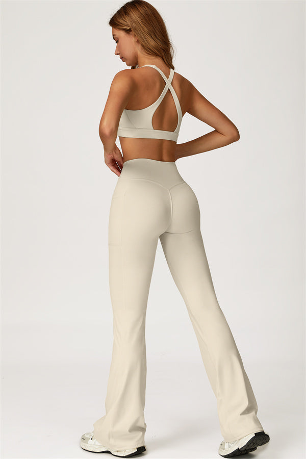 El conjunto de 2 piezas de sujetador deportivo y leggings acampanados Glacier
