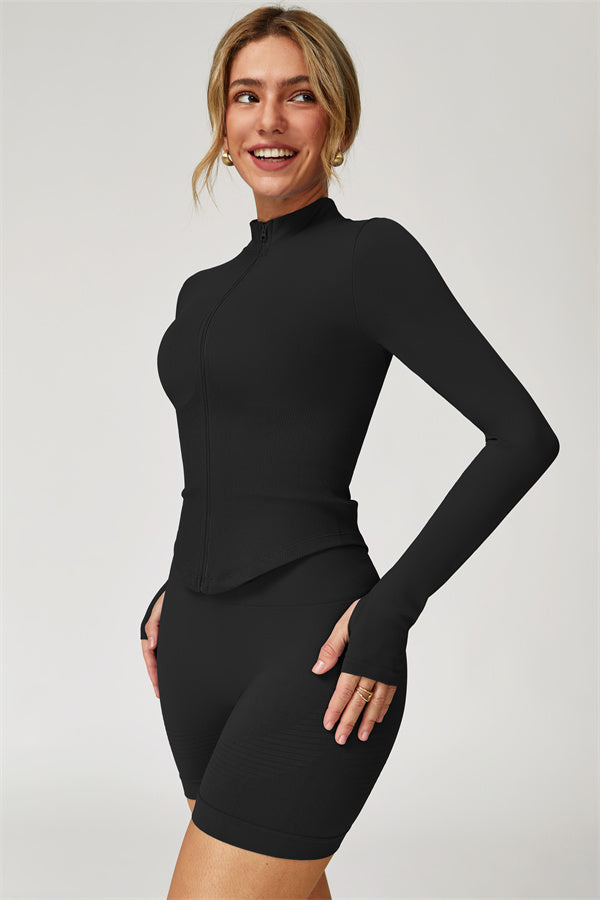 Conjunto de 3 piezas Delight: Chaqueta, Sujetador deportivo y Pantalones cortos