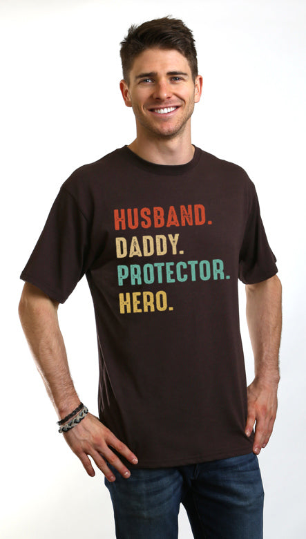 Esposo, Papá, Protector, Héroe Camiseta Gráfica de Manga Corta para Hombre de Viscosa de Bambú/Algodón Orgánico