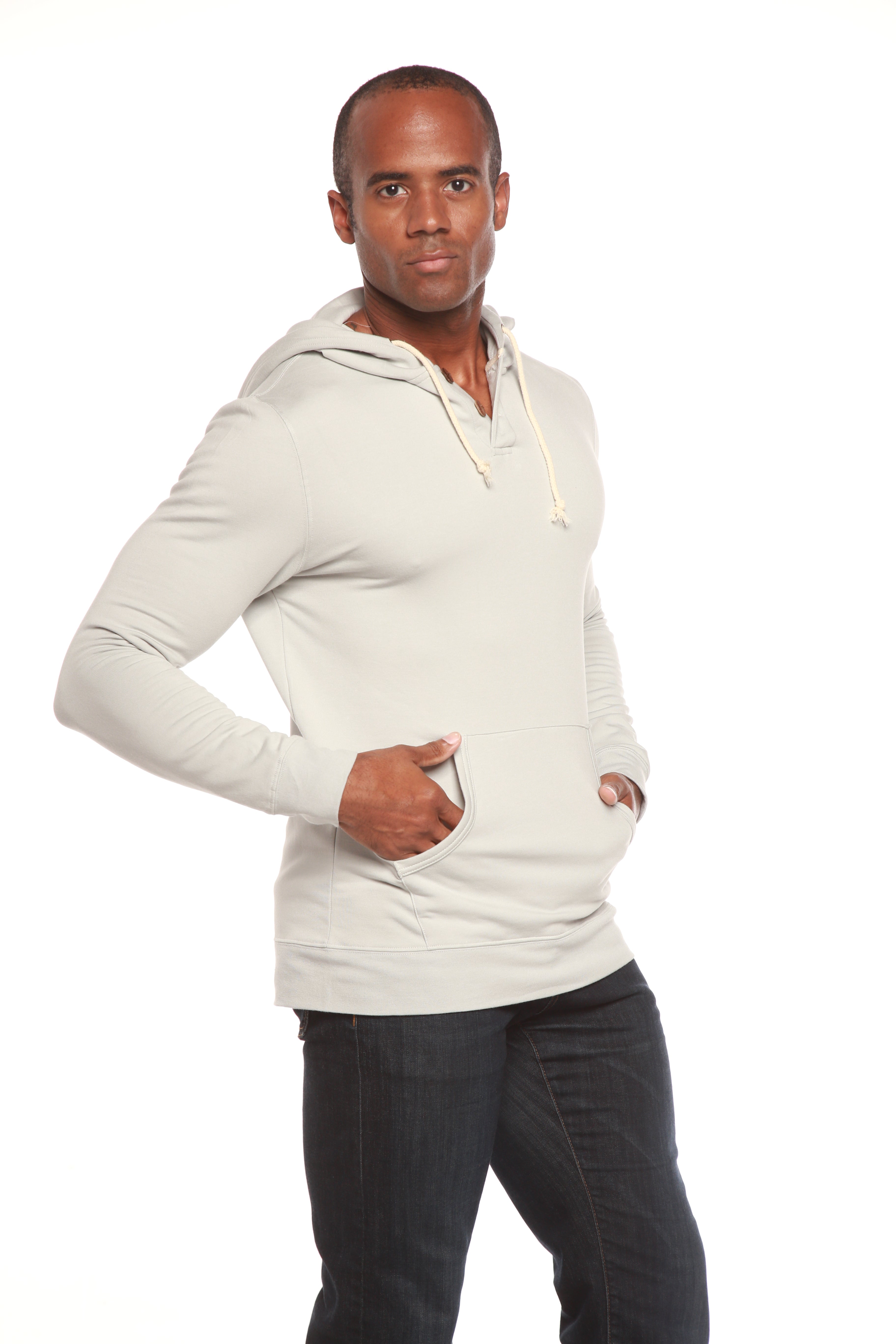 Sudadera con capucha de felpa de viscosa de bambú estilo Henley para hombre